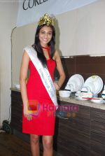 Miss India Neha Hinge at World Kitchen in Malad on 6th Sept 2010 (21).JPG